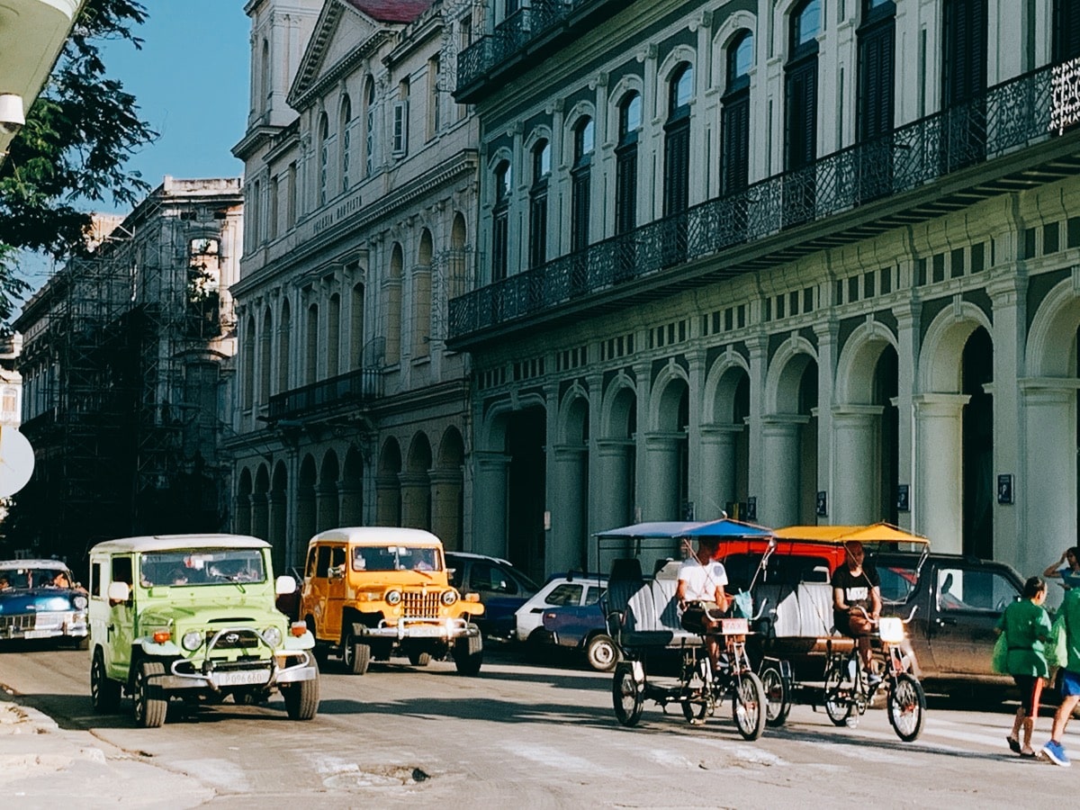 Habana transportation 9 街中の交通