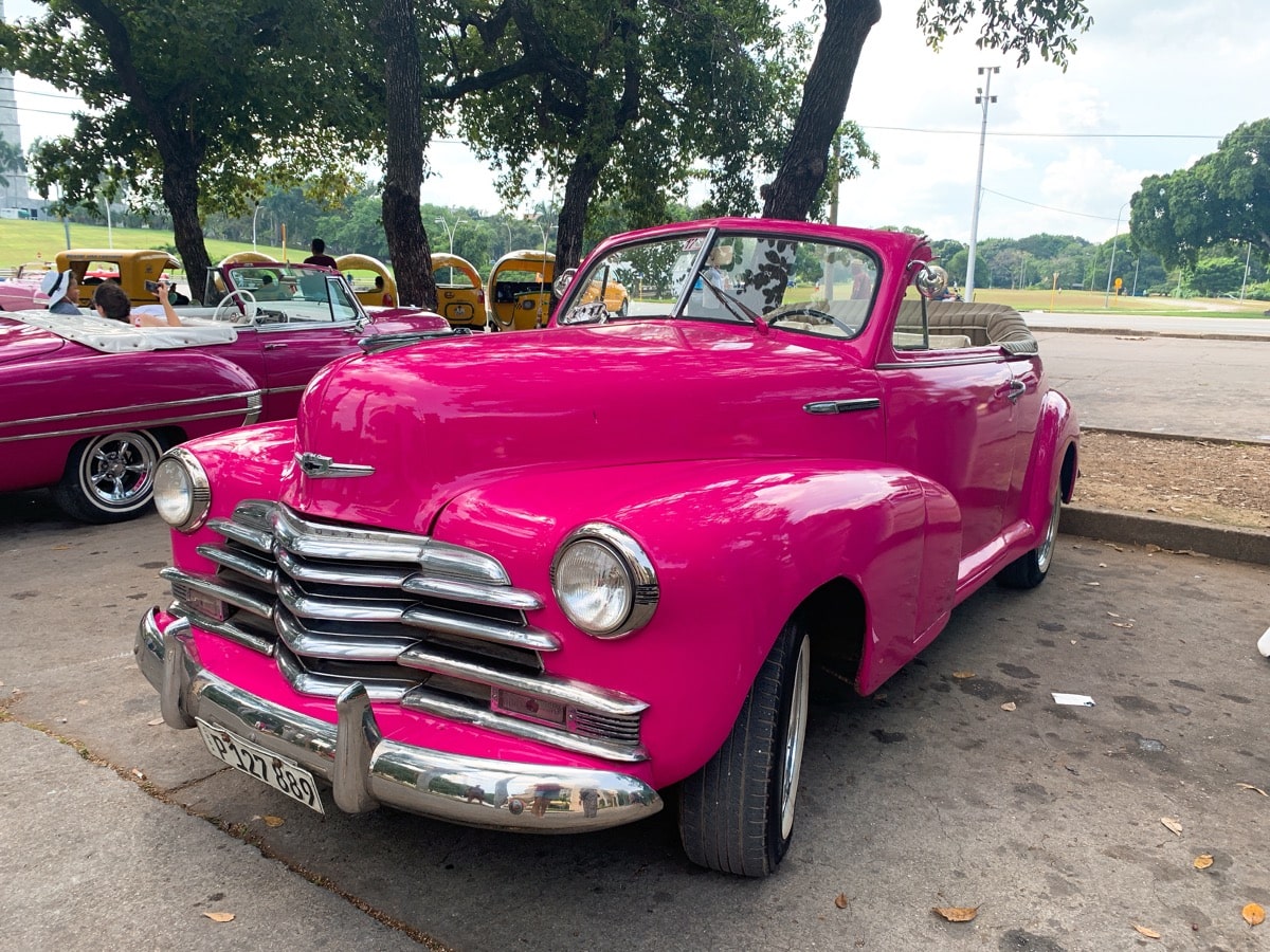 Habana transportation 11 クラシックカー観光タクシー