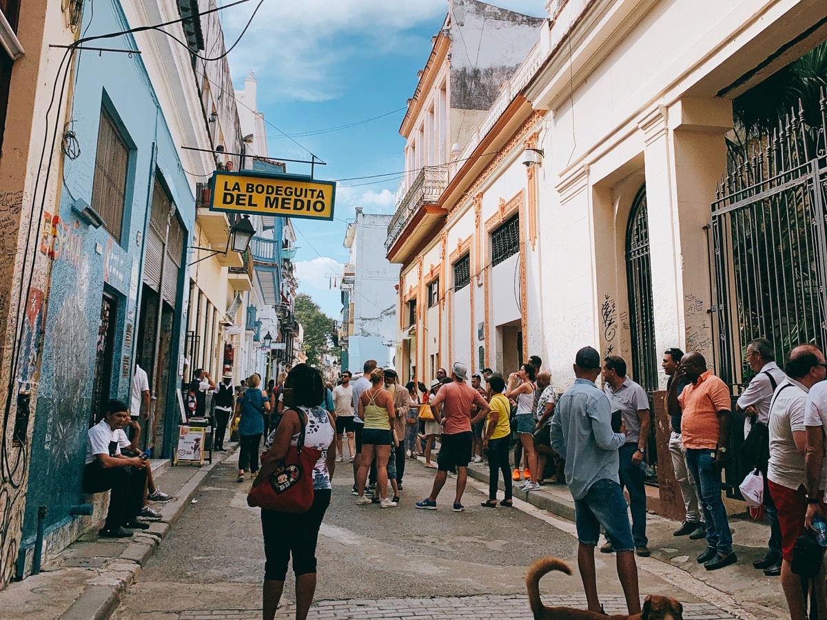 Oldhabana 5ボデギータ店前