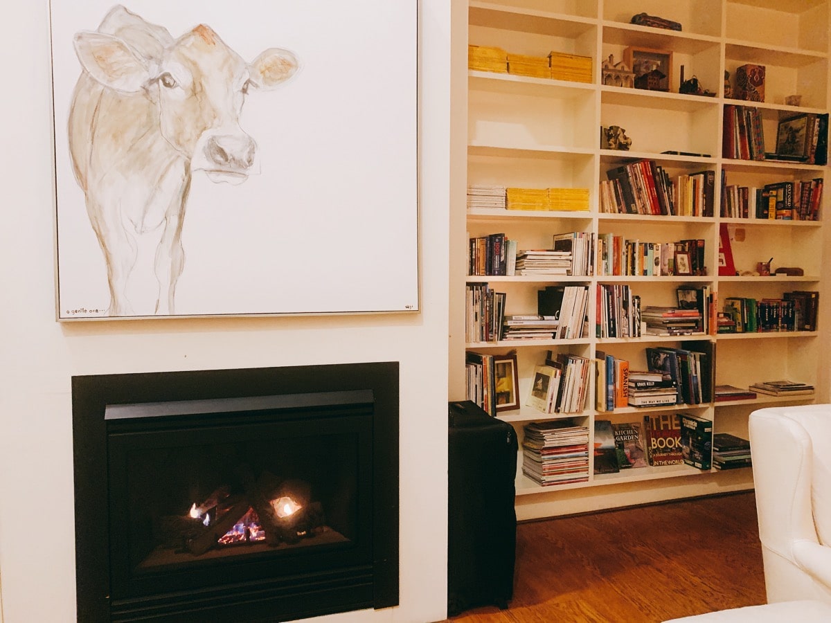 Airbnb longstay 9暖炉本棚