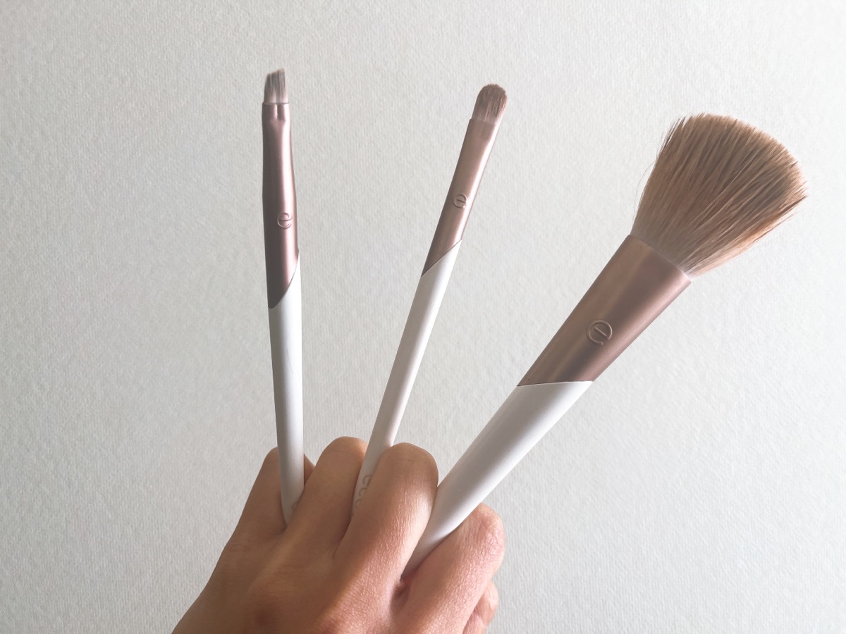 Makeup brush cleaning 4